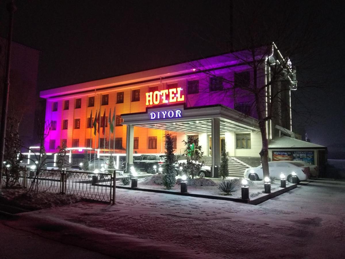 Diyor Hotel Marghilon Esterno foto