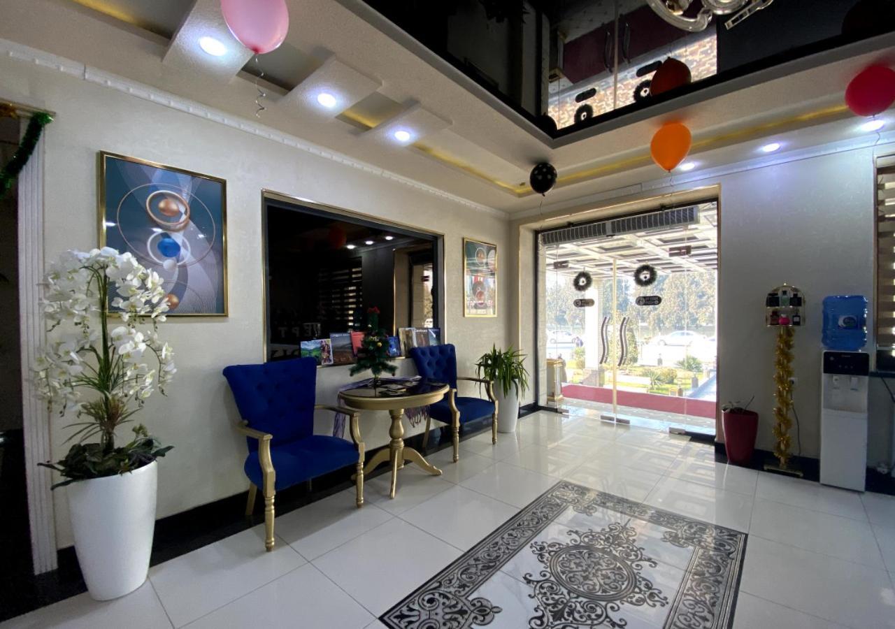 Diyor Hotel Marghilon Esterno foto