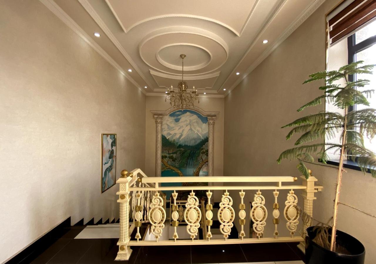 Diyor Hotel Marghilon Esterno foto