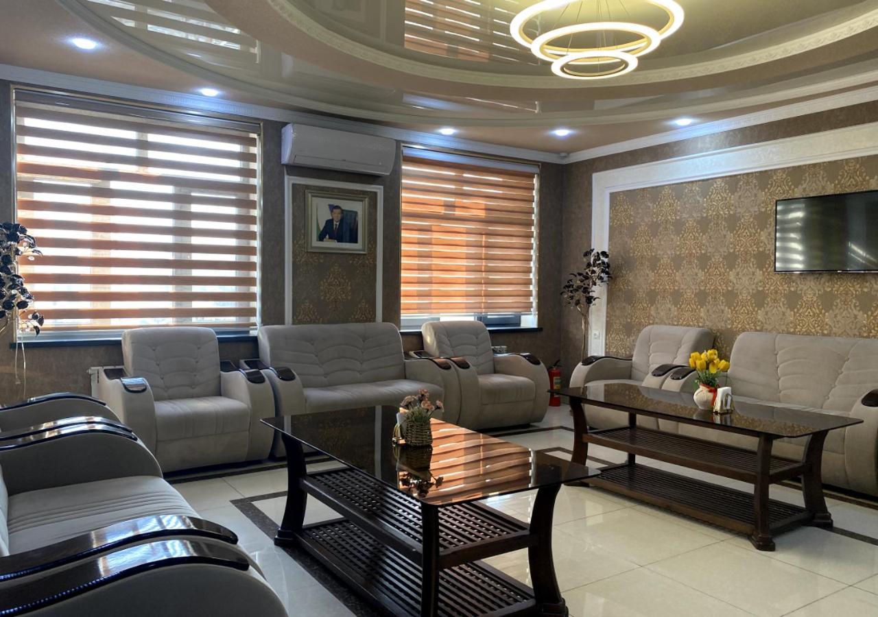 Diyor Hotel Marghilon Esterno foto